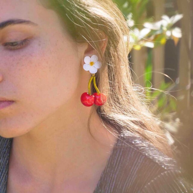 Ciléa Paris - Boucle d'oreille cerise Botanica – Dormeuse (Oreilles percées)