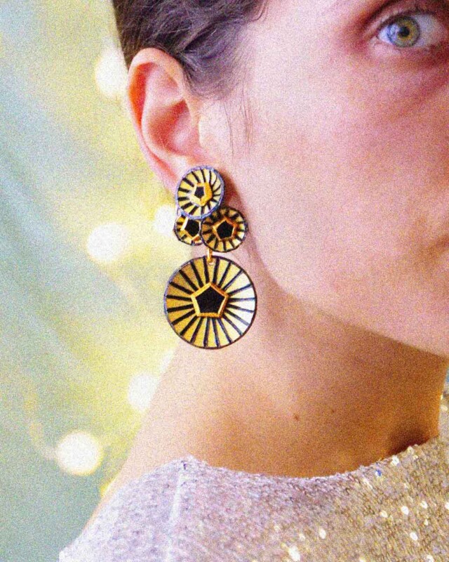 Ciléa Paris - Boucle d'oreille pendante Kyoto – Tige (Oreilles percées)