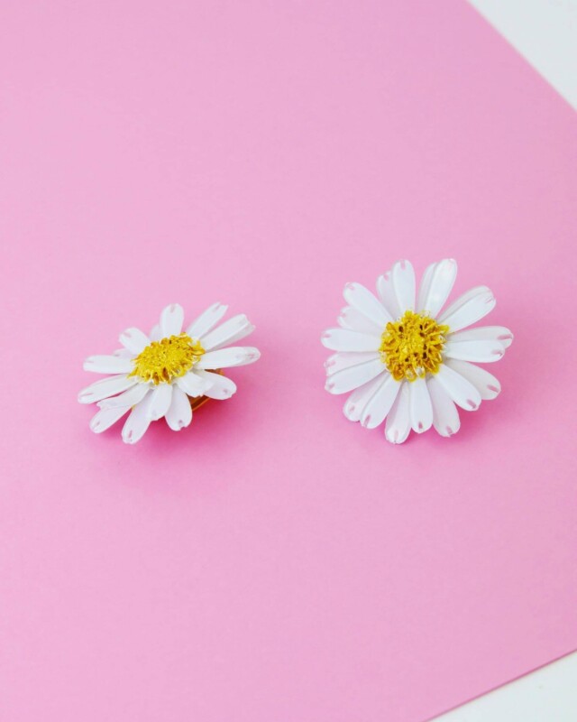 Ciléa Paris - Boucles d'oreilles Daisy - Grand – Dormeuse (Oreilles percées) / Blanc