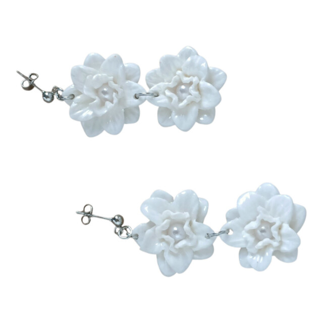 L’Atelier de Patricia - boucles d'oreilles mariée- grappe de fleurs – Blanc
