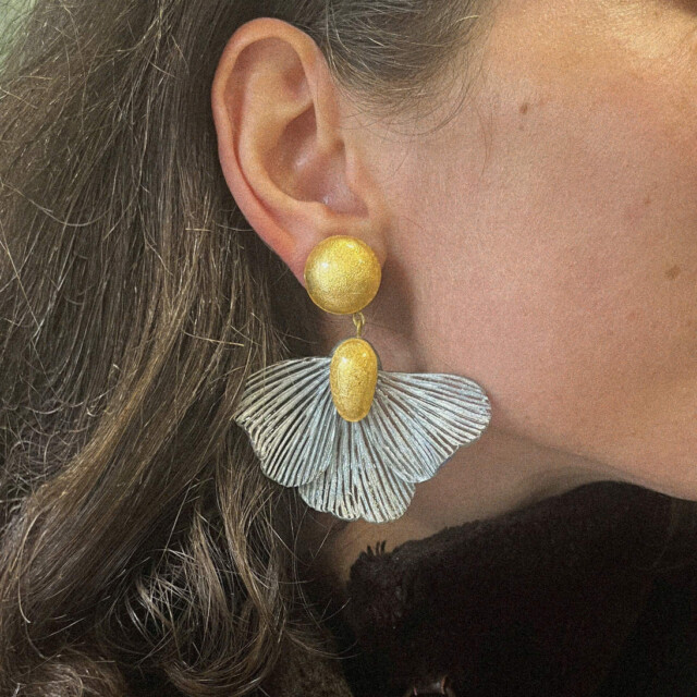 Ciléa Paris - Boucles d'oreilles pendantes Élise - Grand – Rouge / Tige (Oreilles percées)