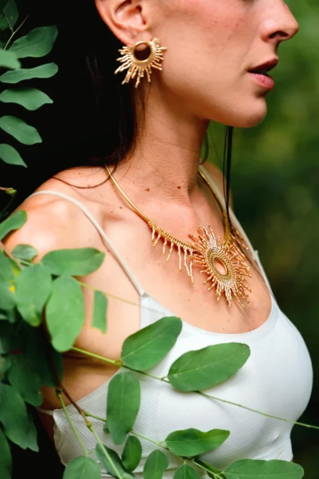valdyria.com - Collier Majestueux Apollisia Solaris