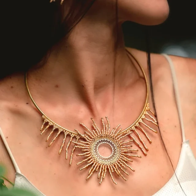 valdyria.com - Collier Majestueux Apollisia Solaris