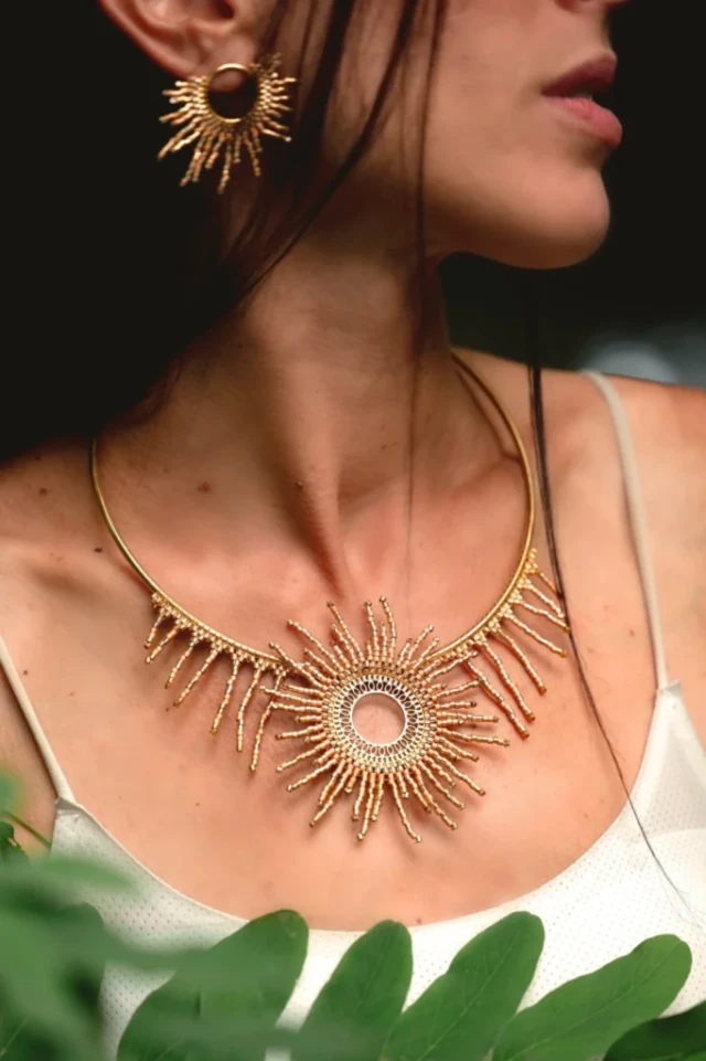 valdyria.com - Collier Majestueux Apollisia Solaris