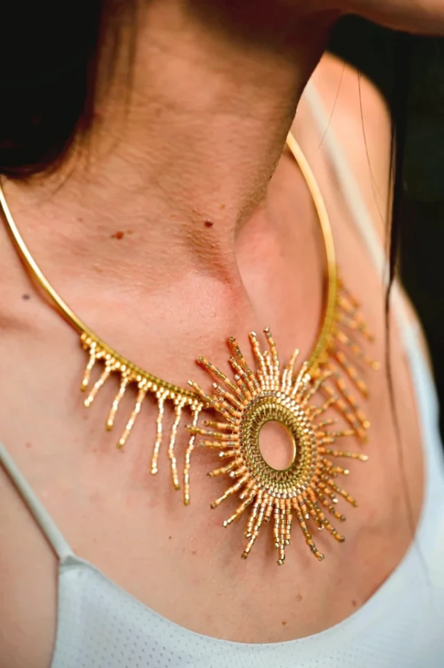 valdyria.com - Collier Majestueux Apollisia Solaris