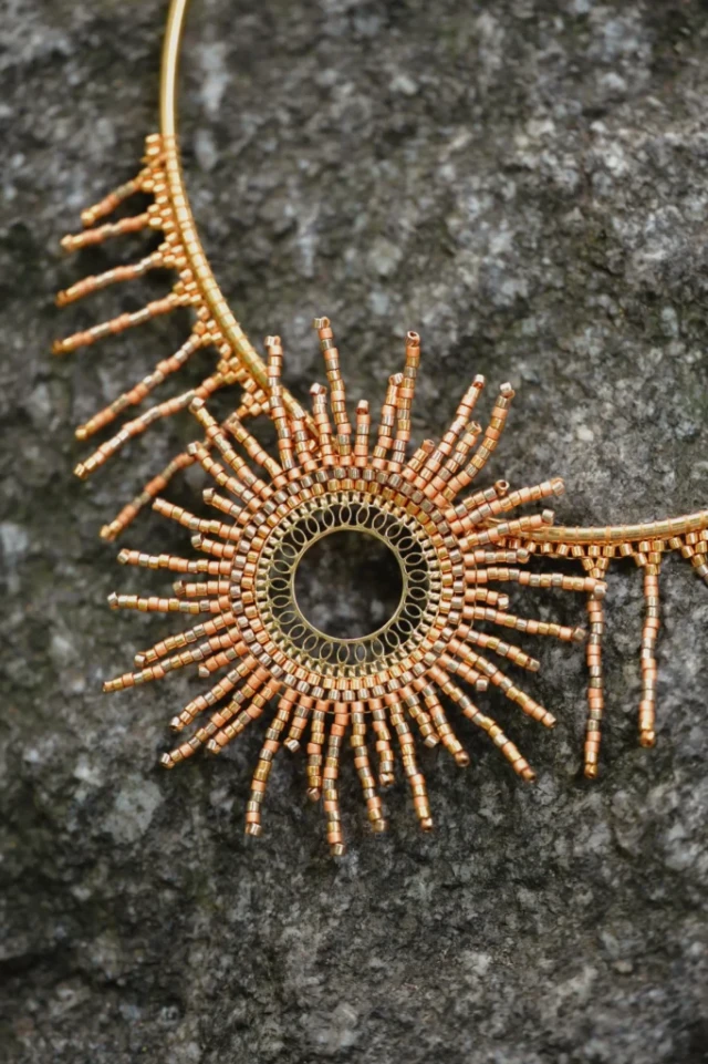 valdyria.com - Collier Majestueux Apollisia Solaris