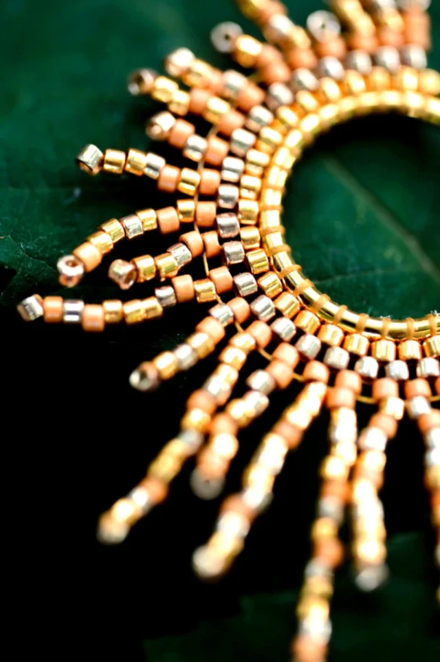 valdyria.com - Collier à Pendentif Apollisia Solaris