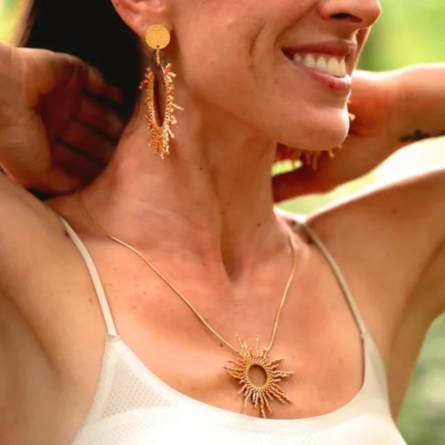 valdyria.com - Collier à Pendentif Apollisia Solaris