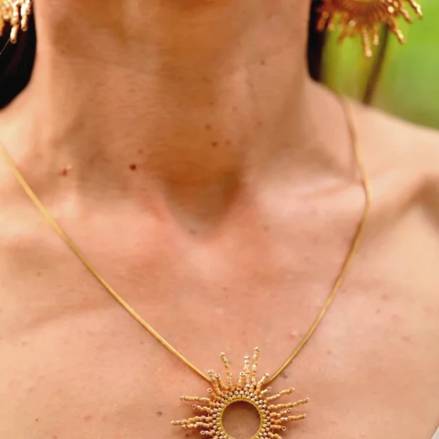 valdyria.com - Collier à Pendentif Apollisia Solaris