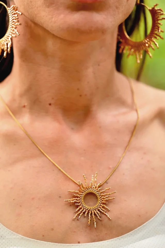 valdyria.com - Collier à Pendentif Apollisia Solaris