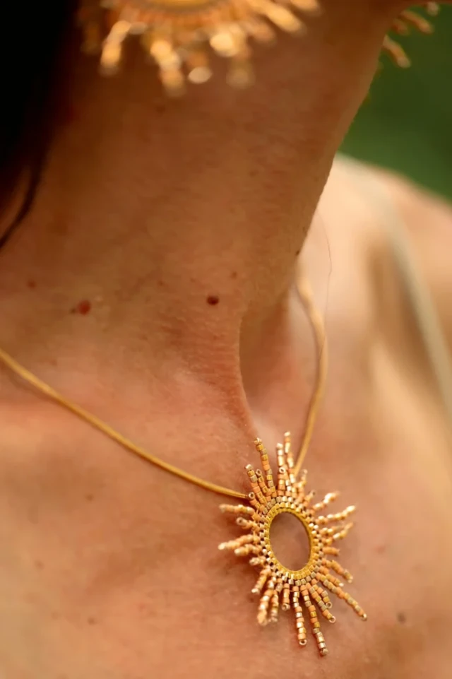 Collier à Pendentif Apollisia Solaris par la marque Valdyria Valdyria - Collier à Pendentif Apollisia Solaris