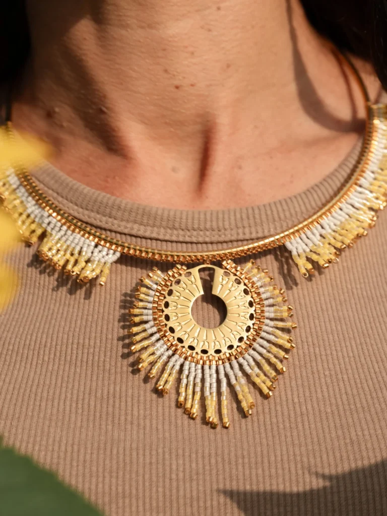 boutique valdyria mira helia collier majestueux 3 batcheditor fotor 768x1024 1 valdyria.com - Collier Majestueux Mira Helia