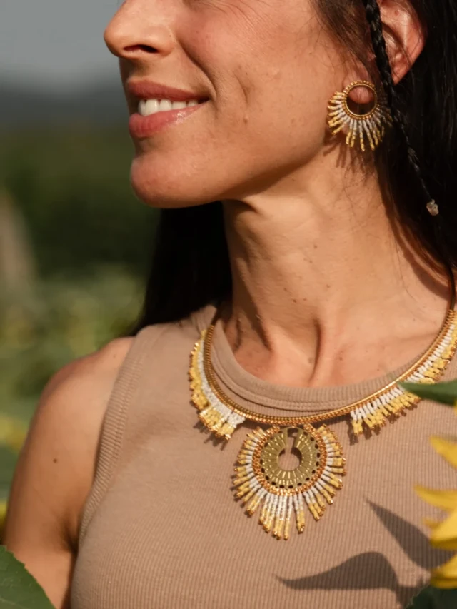 valdyria.com - Collier Majestueux Mira Helia