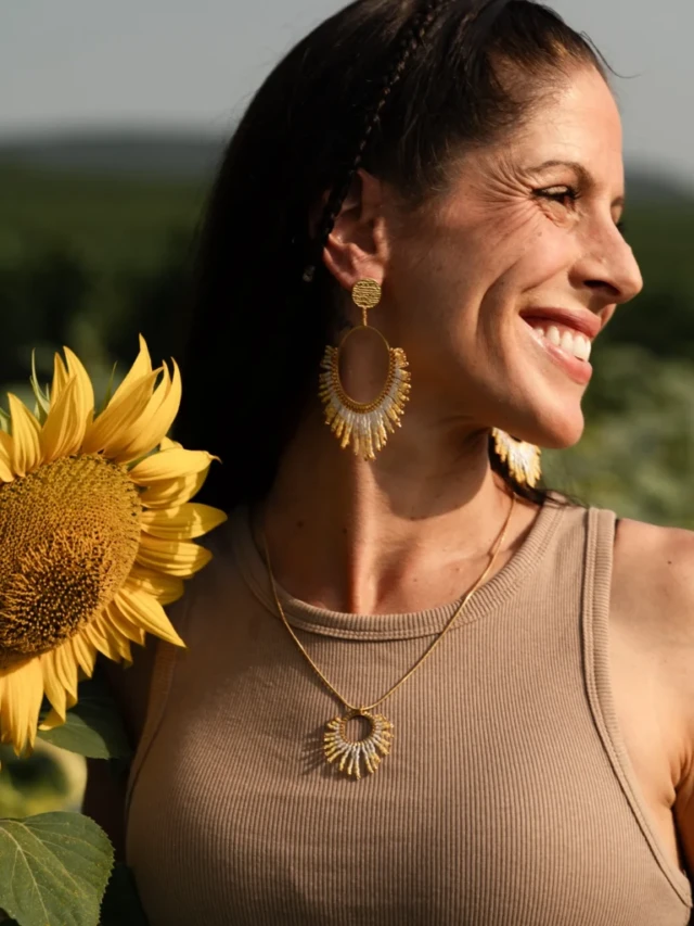 valdyria.com - Collier à Pendentif Mira Helia