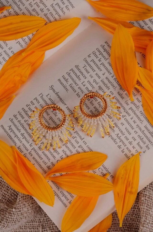 valdyria.com - Petites Boucles D’oreilles Mira Helia