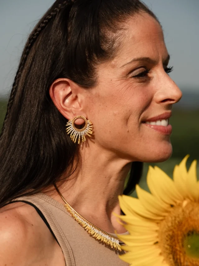 valdyria.com - Petites Boucles D’oreilles Mira Helia