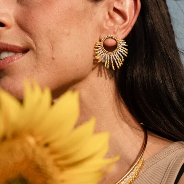 valdyria.com - Petites Boucles D’oreilles Mira Helia