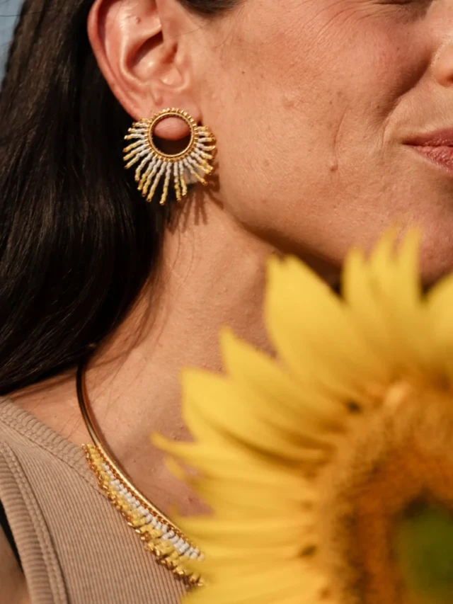 valdyria.com - Petites Boucles D’oreilles Mira Helia