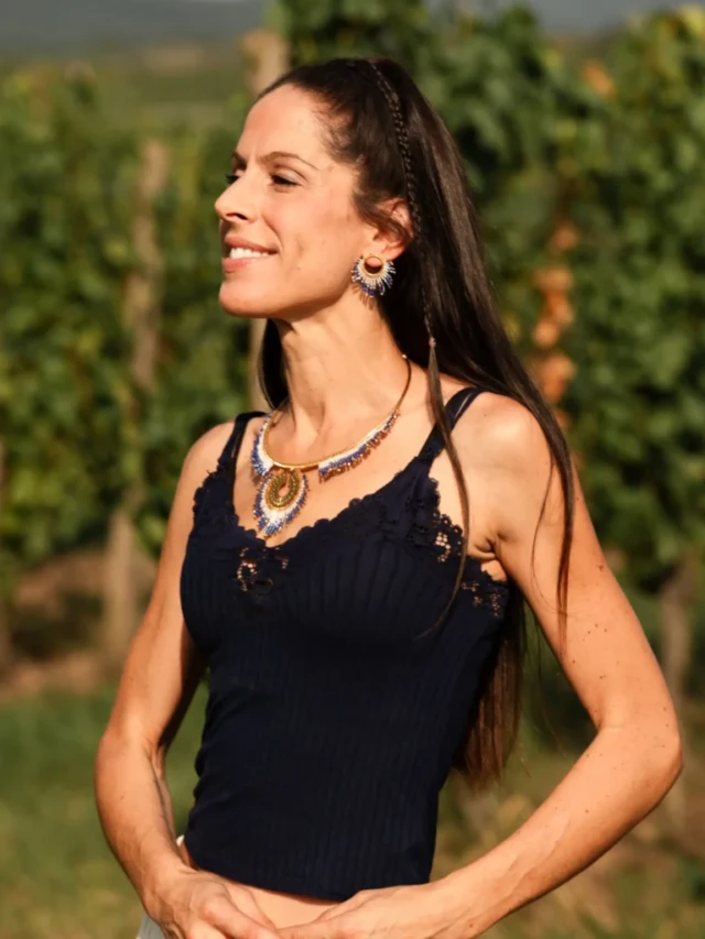 valdyria.com - Collier Majestueux Mira Obscura