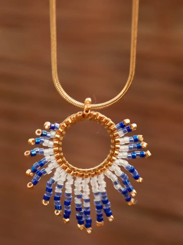 valdyria.com - Collier à Pendentif Mira Obscura