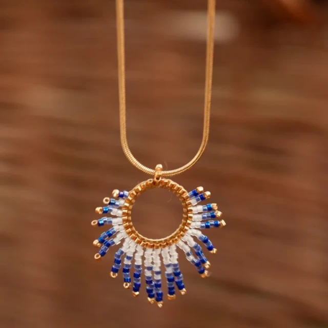 valdyria.com - Collier à Pendentif Mira Obscura