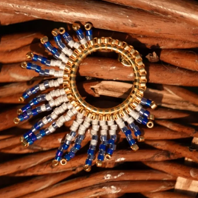 valdyria.com - Petites Boucles D’oreilles Mira Obscura