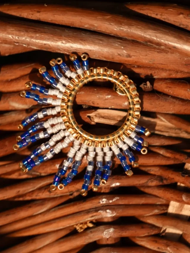 valdyria.com - Petites Boucles D’oreilles Mira Obscura
