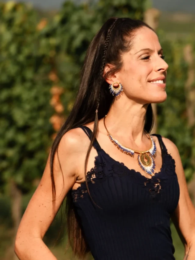 valdyria.com - Petites Boucles D’oreilles Mira Obscura
