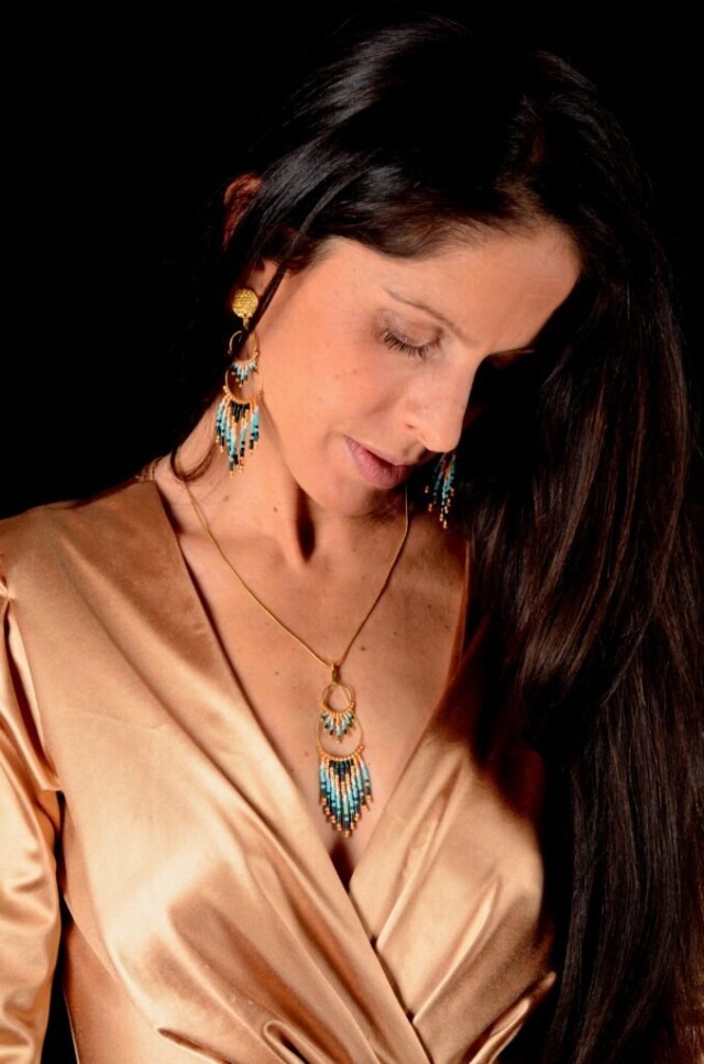 valdyria.com - Collier à Pendentif Nilyra Maria Bronze