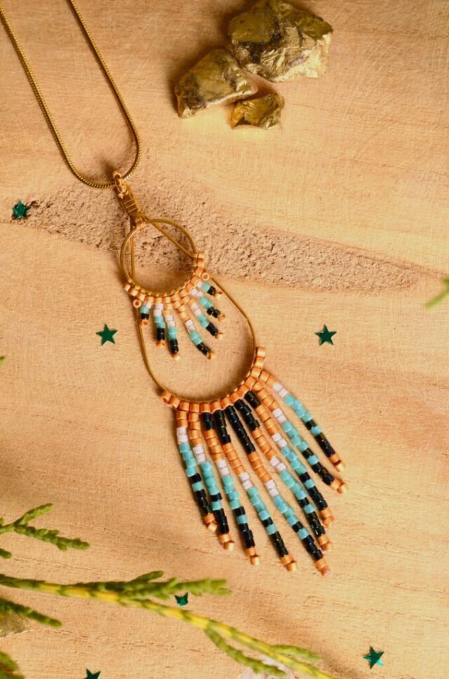 valdyria.com - Collier à Pendentif Nilyra Maria Bronze