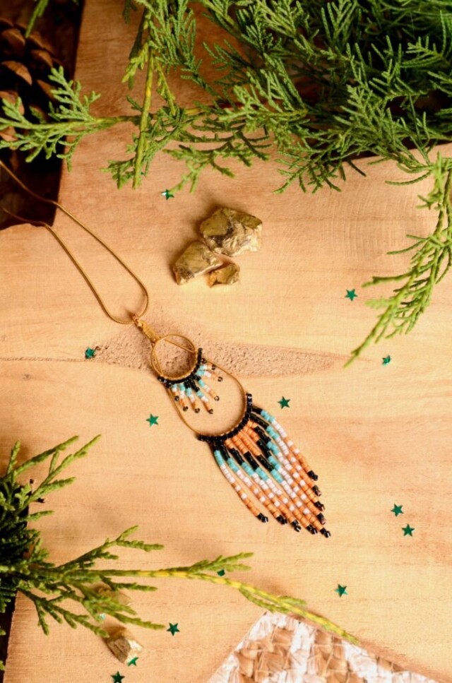 valdyria.com - Collier à Pendentif Nilyra Maria Marine