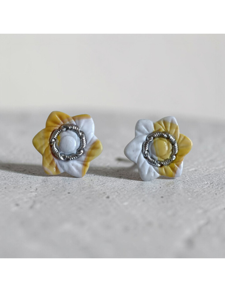 L’Atelier de Patricia - Cache bouton chemise -fleur argent – Dégradé jaune et blanc