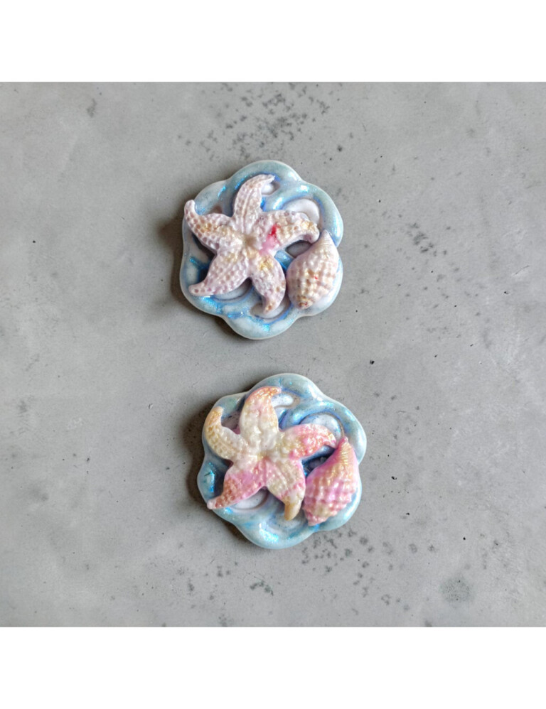 L’Atelier de Patricia - Cache bouton chemise - coquillages – Bleu et rose