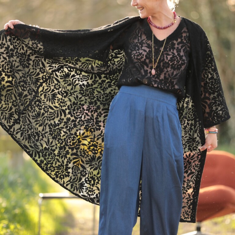 Meta SS25 - Calixte - Structure graphique noire – Unique