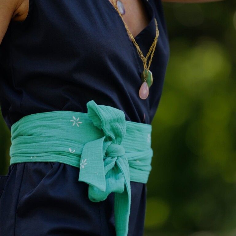 Meta SS25 - Ceinture Anita - Double gaze de coton brodée vert pep's