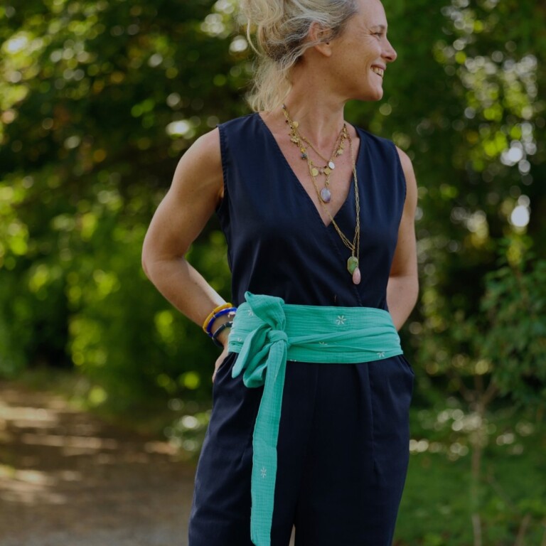 Meta SS25 - Ceinture Anita - Double gaze de coton brodée vert pep's