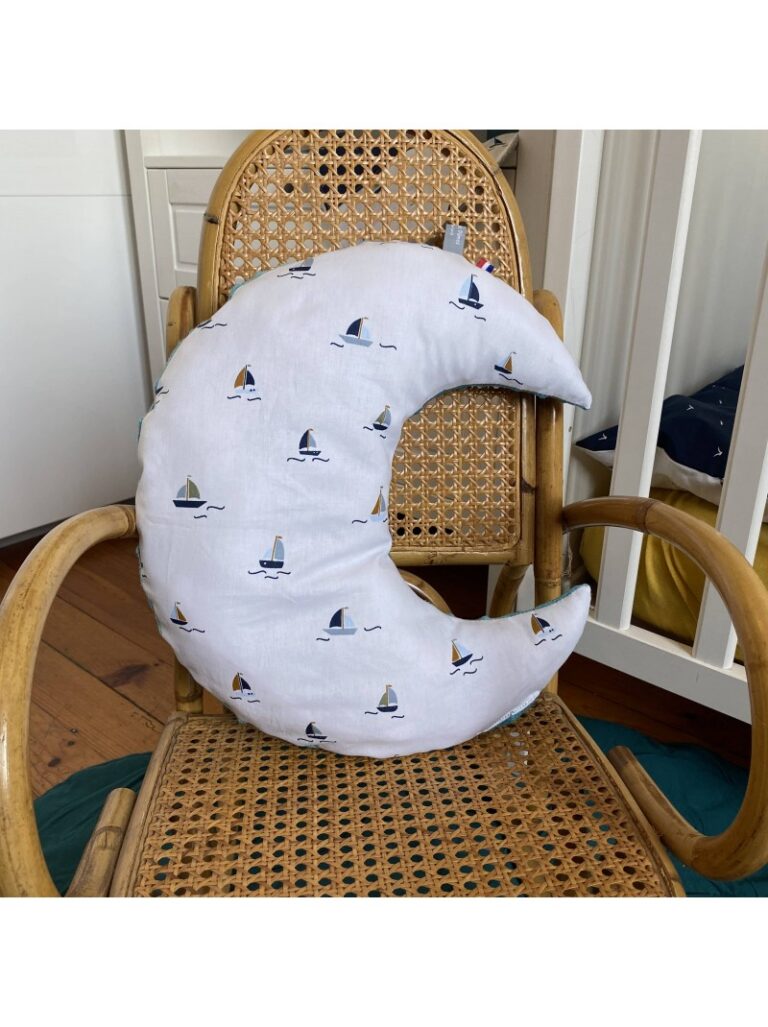 Les Mômes des Dômes - Coussin lune Dalin