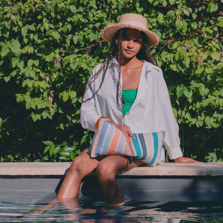 Cosy Club - Coussin cervical · Toiles du soleil