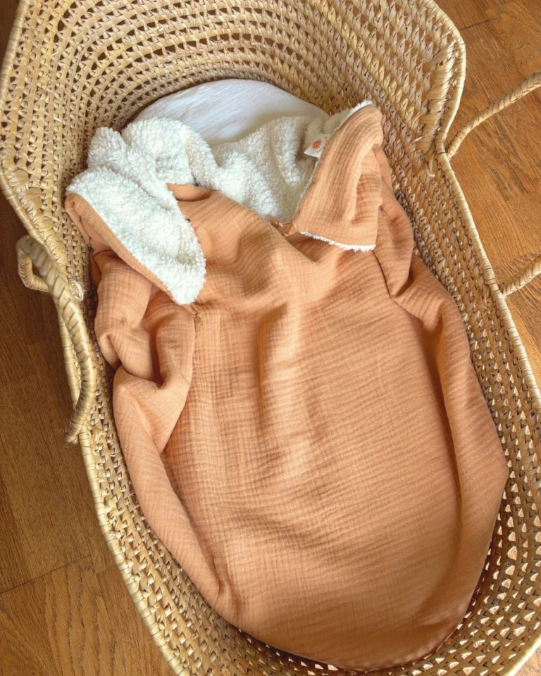 couverture bebe camel1 9d39d637 e4fc 4b80 83e4 b34109f10a8f petitpote - Couverture naissance chaude - Coton – Ecru / 100x100 cm