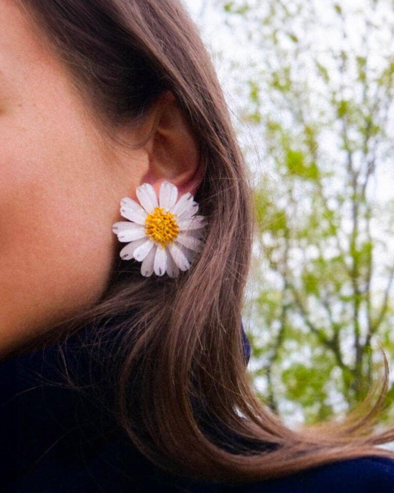 Ciléa Paris - Boucles d'oreilles Daisy - Grand – Dormeuse (Oreilles percées)