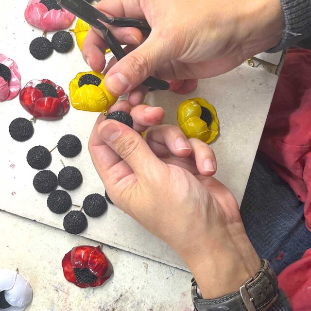 Ciléa Paris - Boucles d'oreilles pendantes Agnès – Rose indien / Dormeuse (Oreilles percées)