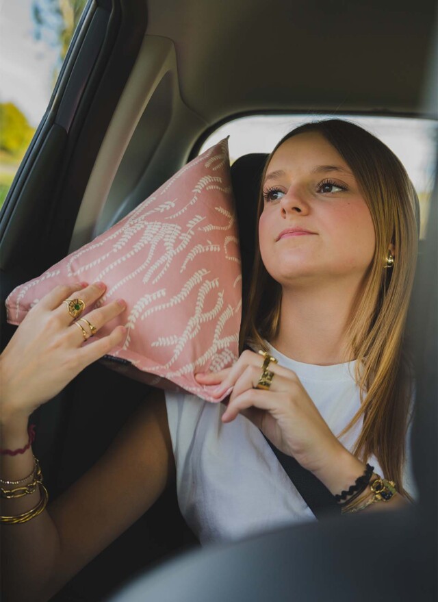Cosy Club - Oreiller de voiture · ISIDOR Santiago