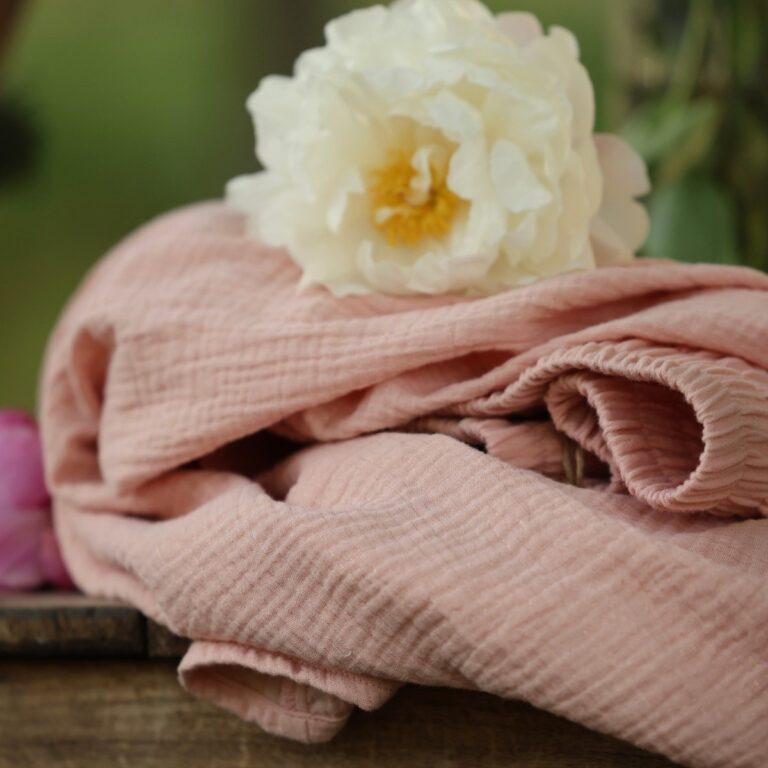 Quintessence - Jupe Tao — Double gaze de coton rose poudré et fine rayure dorée – XXXL