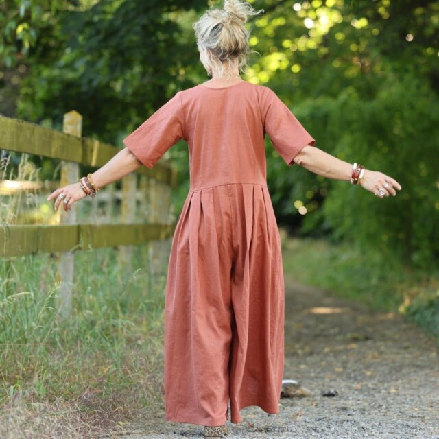 Meta SS25 - La combi India manches courtes en lin terracotta – S