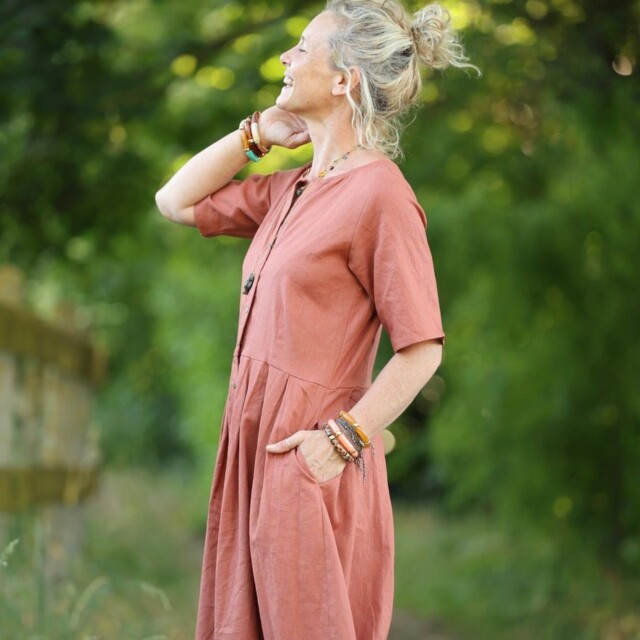 Meta SS25 - La combi India manches courtes en lin terracotta – S