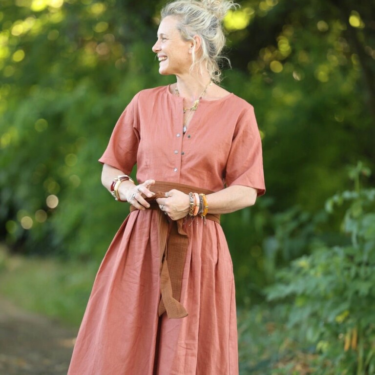 Meta SS25 - La combi India manches courtes en lin terracotta – S
