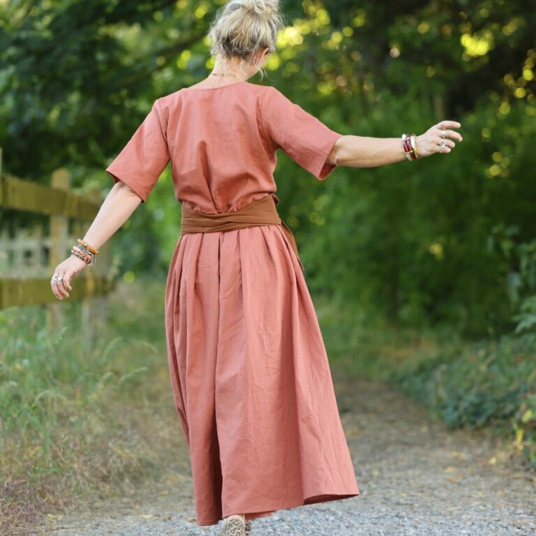 Meta SS25 - La combi India manches courtes en lin terracotta – S
