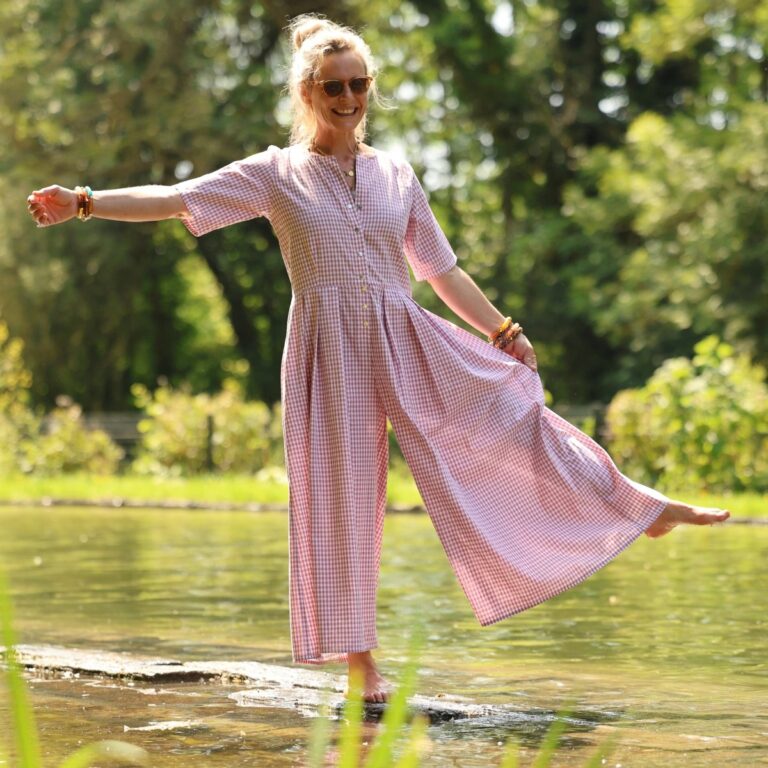 la combi india manches courtes en vichy rose boise 5335783 Meta SS25 - La combi India manches courtes en vichy rose boisé – L
