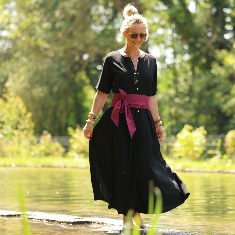 Meta SS25 - La combi India manches courtes en viscose noire – S