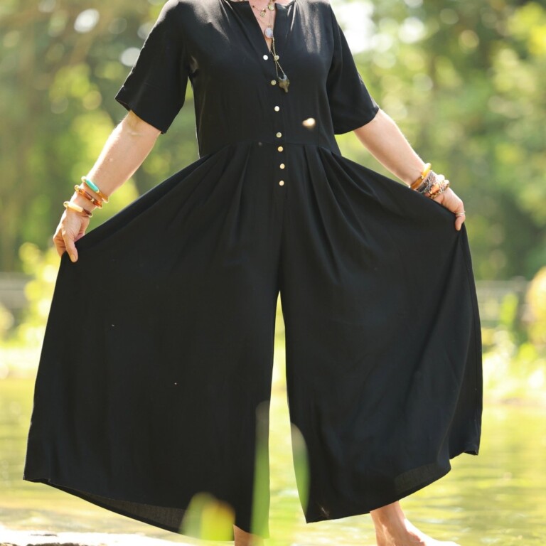 Meta SS25 - La combi India manches courtes en viscose noire – S